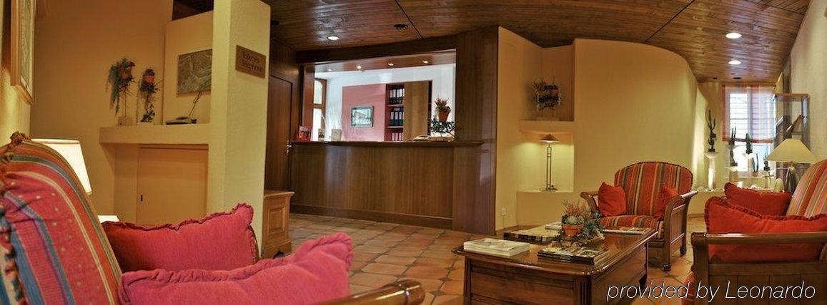 Hostellerie Les Chevreuils Lausana Interior foto